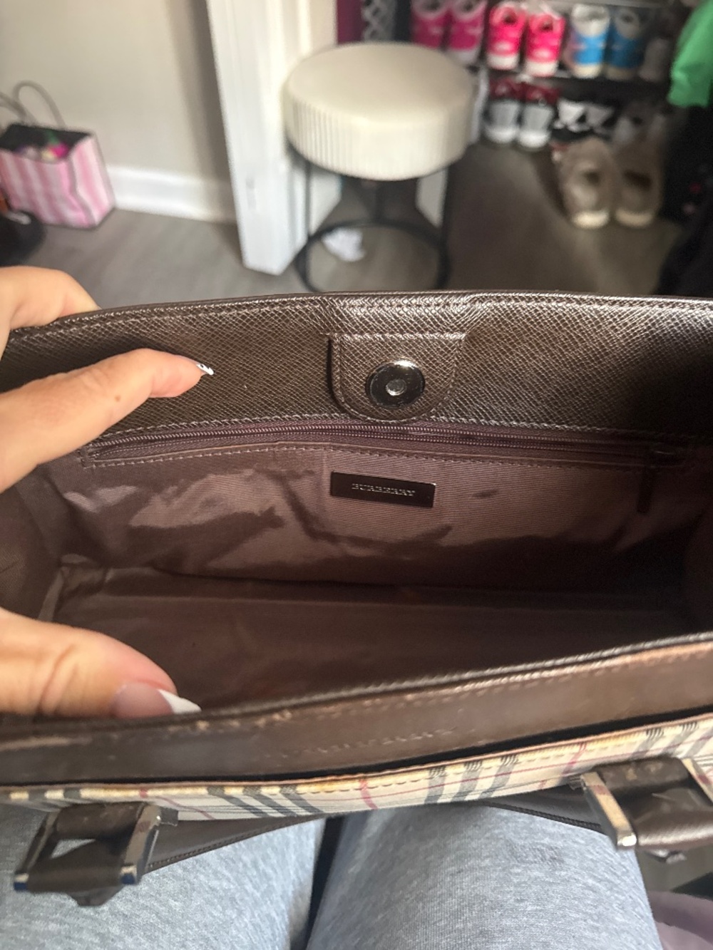 Burberry purse - Picture 2 of 6